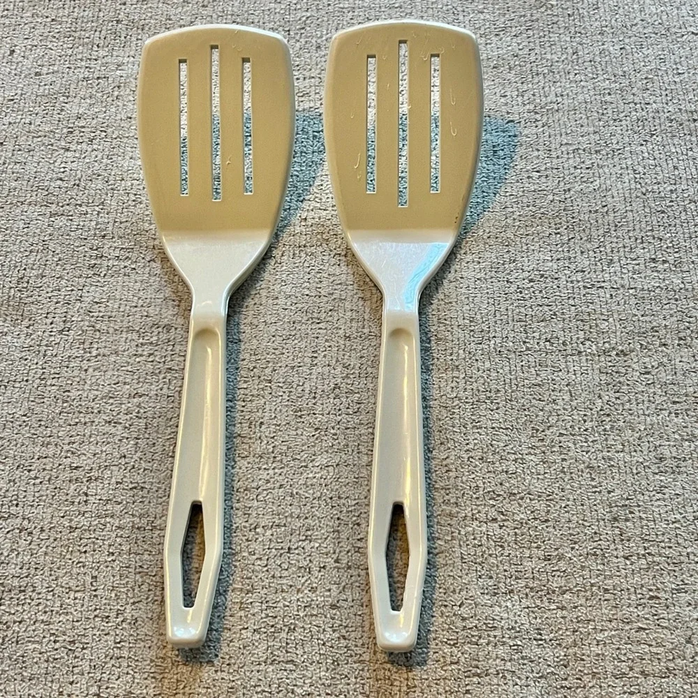 Vintage King Kraft Slotted Spatula Set of 2 Almond Plastic Kitchen Flippers USA